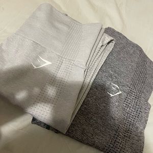 Two VITAL SEAMLESS 2.0 LEGGINGS